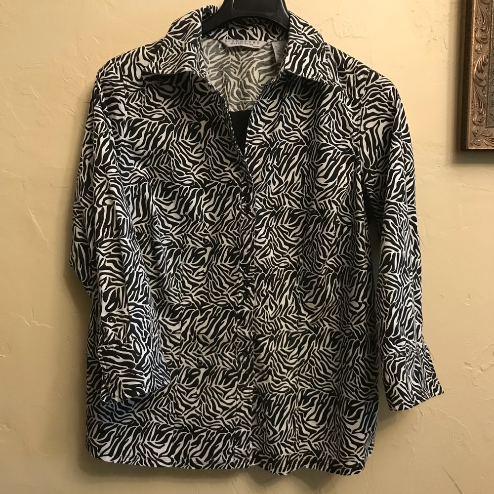 Signature by Larry Levine Women’s blouse